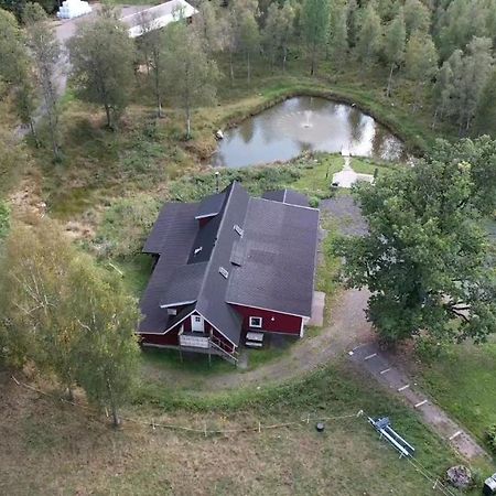 Гостевой дом Loft Alaryd Скиллингарюд Экстерьер фото